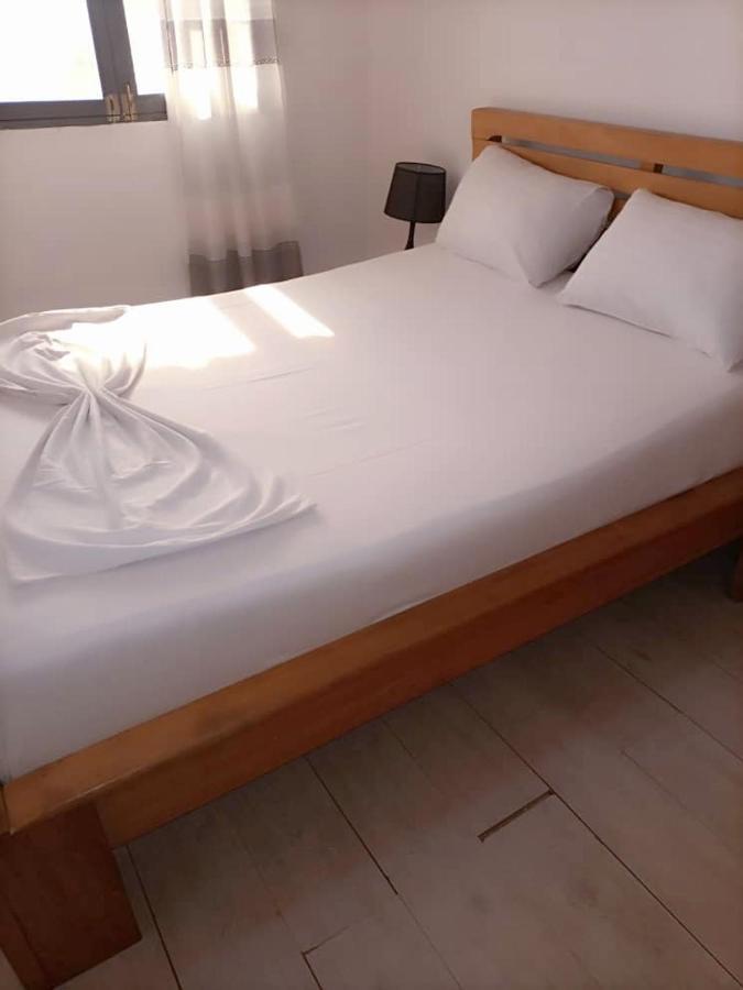 Appartement 2 Chambres Residence Avec Piscine Yaounde Bagian luar foto