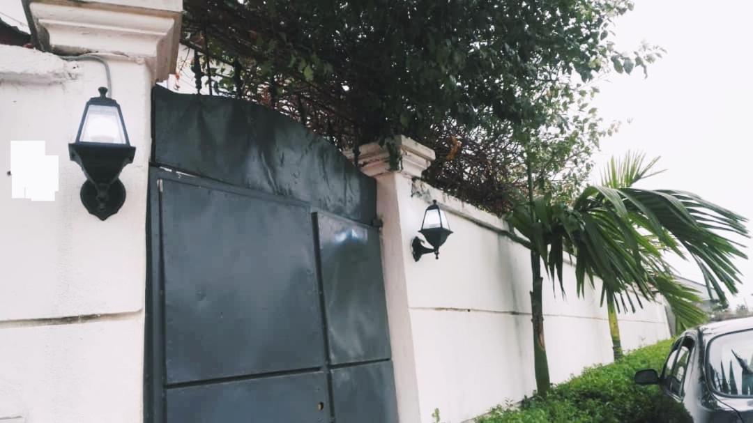Appartement 2 Chambres Residence Avec Piscine Yaounde Bagian luar foto