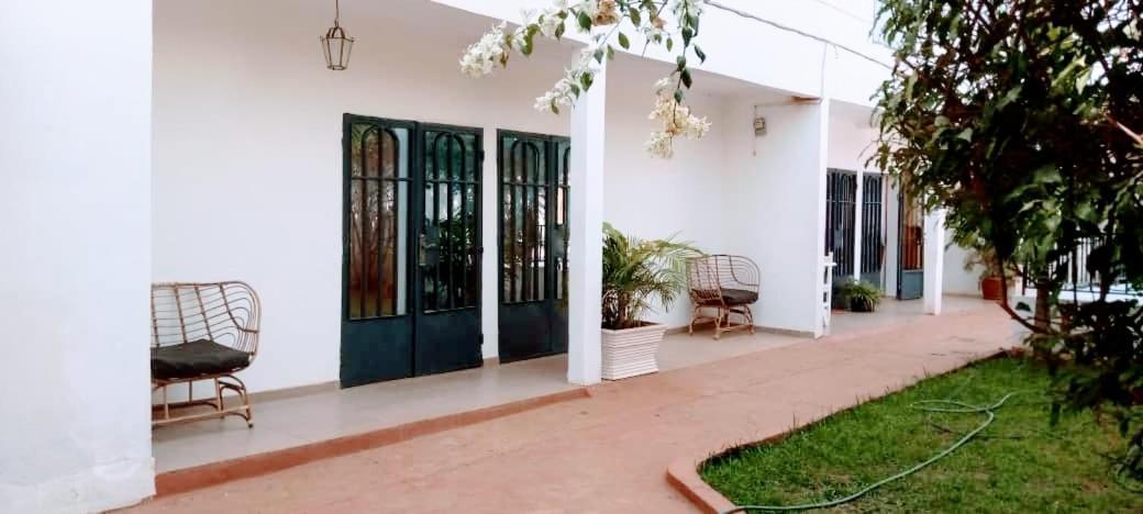 Appartement 2 Chambres Residence Avec Piscine Yaounde Bagian luar foto