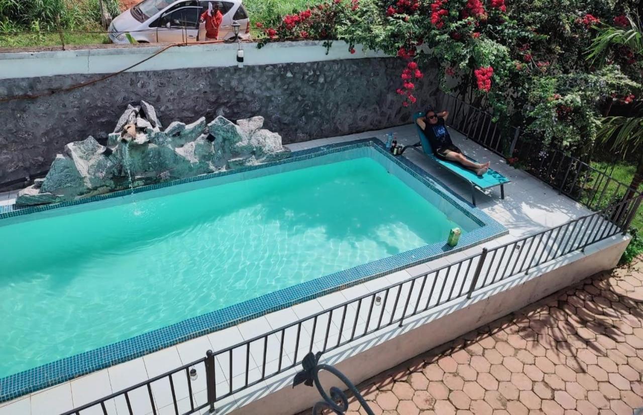 Appartement 2 Chambres Residence Avec Piscine Yaounde Bagian luar foto